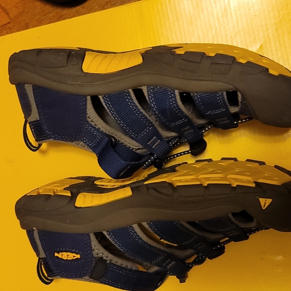 Kids sandals - Picture 2 of 2